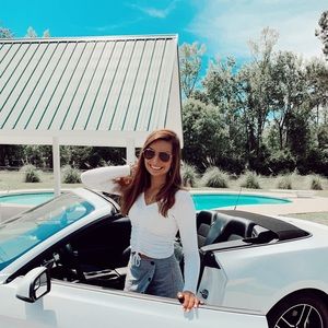 Meet your Posher, Ashley